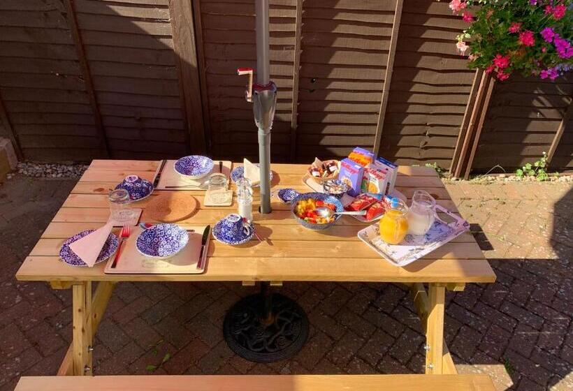 펜션 Leverton House