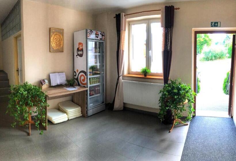 بنسيون Penzion Na Bobrovníku