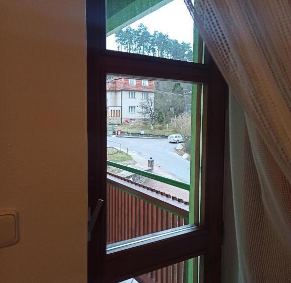 膳宿费 Penzion Stella