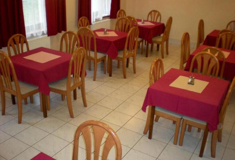 膳宿费 Penzion Stella