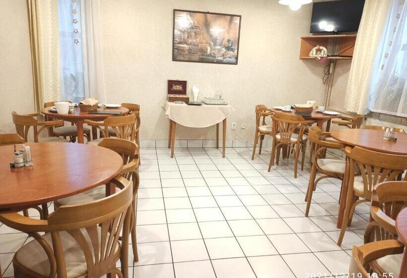 膳宿费 Penzion Stella