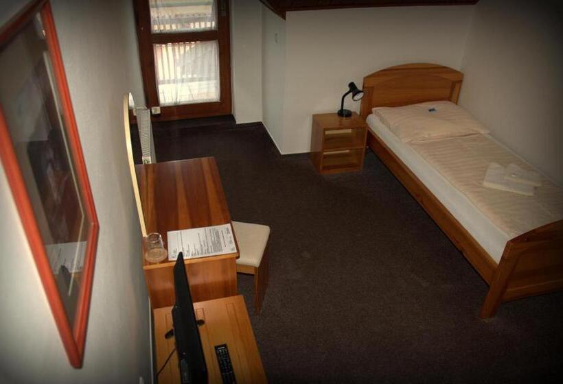 膳宿费 Penzion Stella