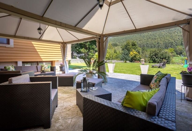 بنسيون Posada El Trasmerano