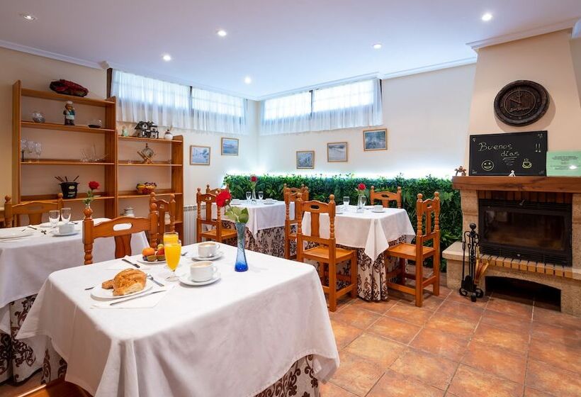 بنسيون Posada El Trasmerano