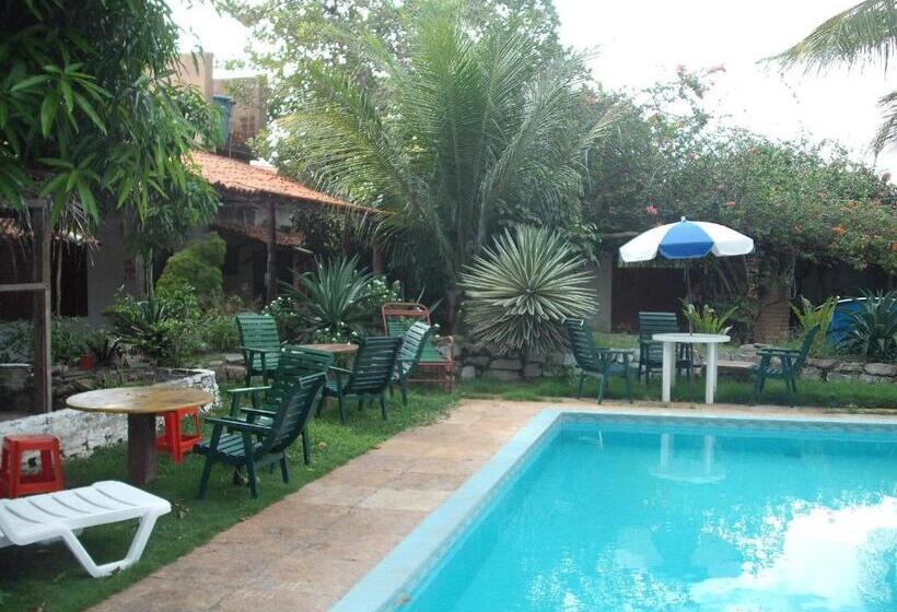 פנסיון Pousada Chalé Suiço