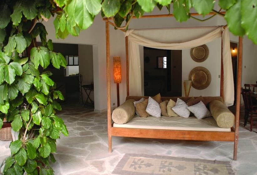 بنسيون Pousada Náutilus