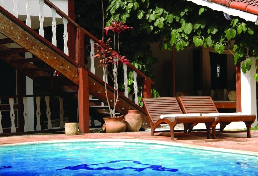 بنسيون Pousada Náutilus