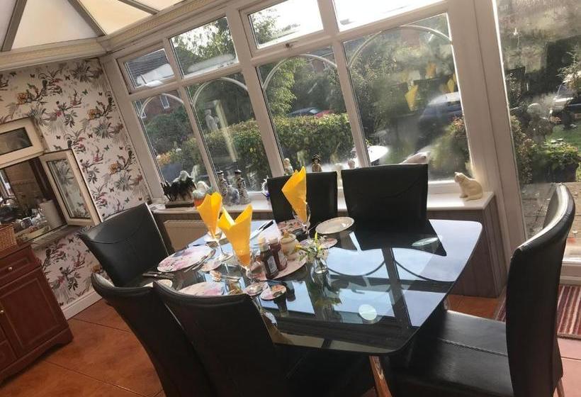 膳宿费 Redwood Lodge