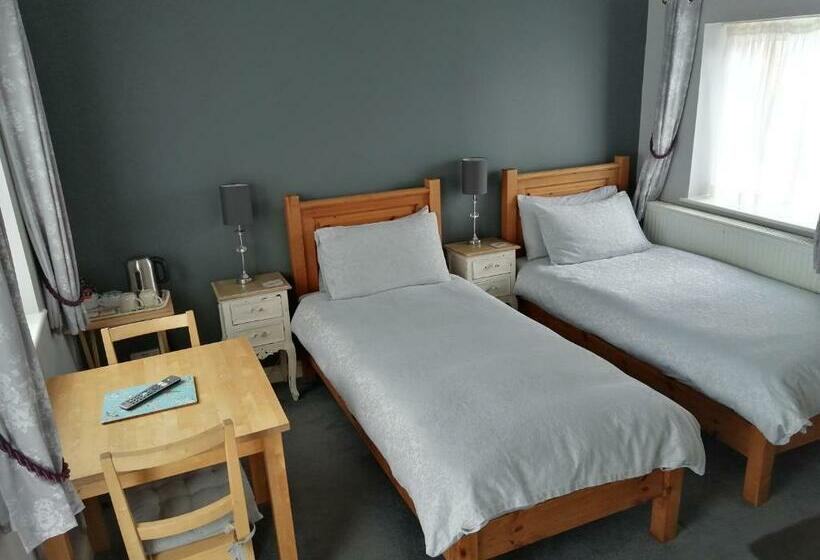 Пансион Risley Guest House