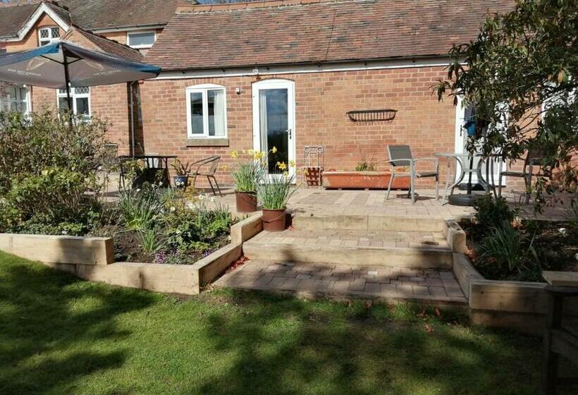 Пансион Risley Guest House