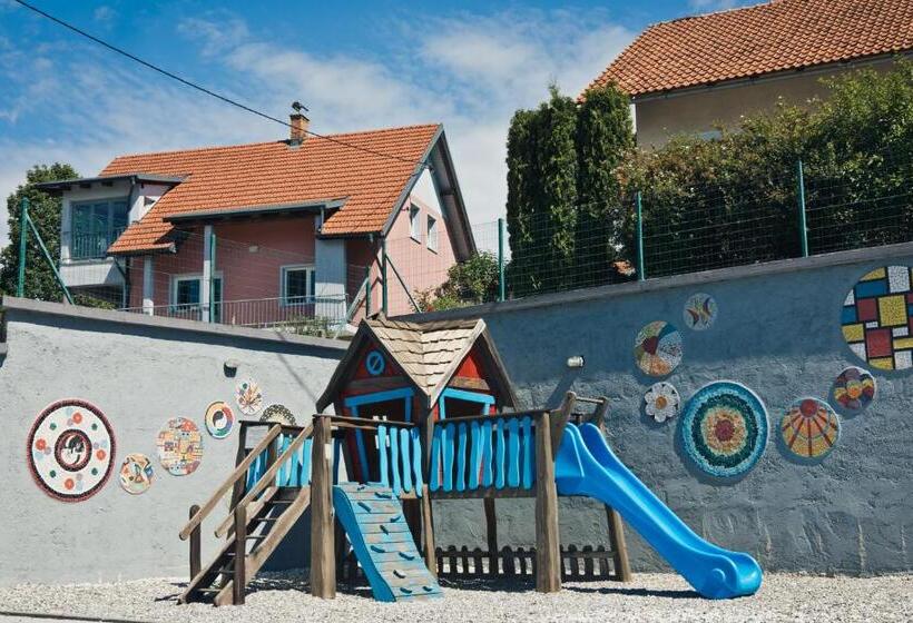 پانسیون Apartments Furman Self Check In