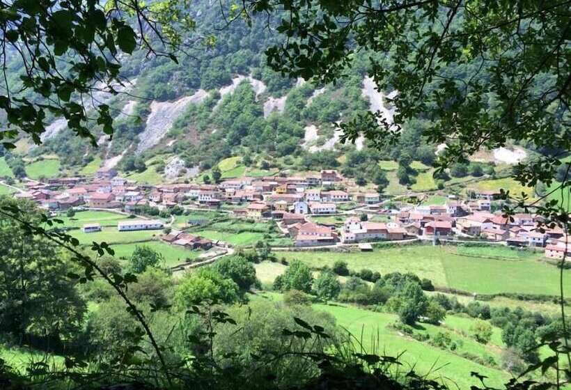 פנסיון Núcleo De Turismo Rural La Corte