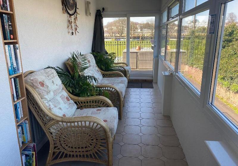 پانسیون The Ashleigh