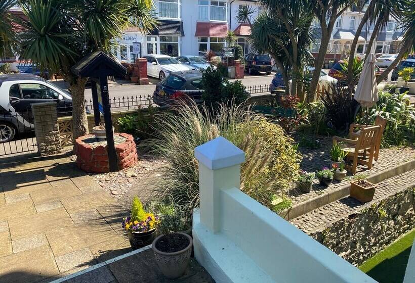 پانسیون The Ashleigh