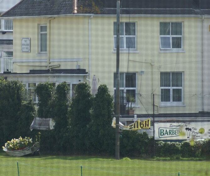 پانسیون The Ashleigh