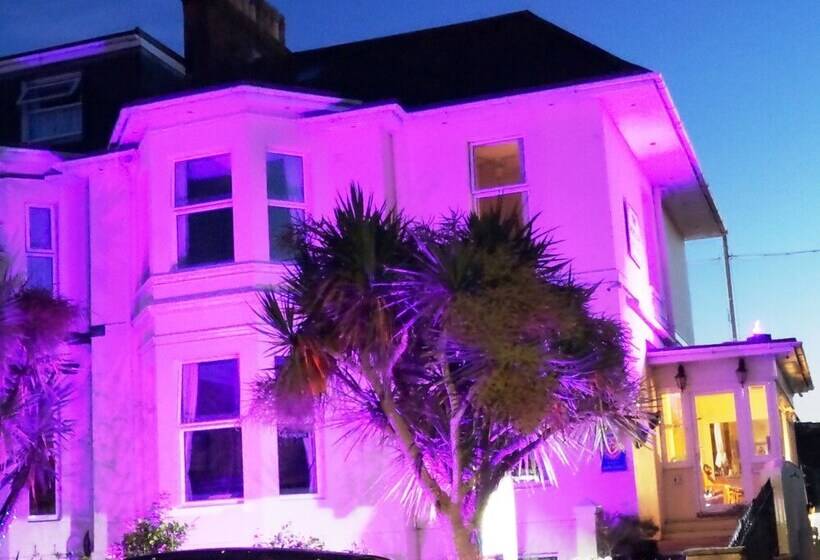 پانسیون The Ashleigh