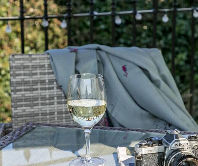 پانسیون The Ashleigh