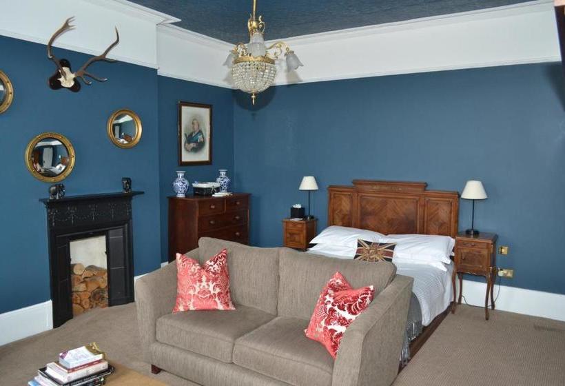 بنسيون The Bradley