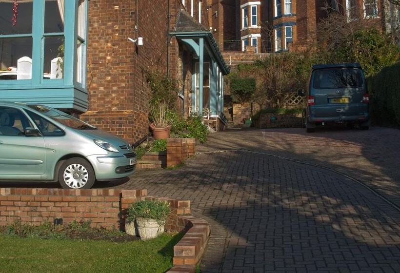 펜션 The Poplars Boutique Bb