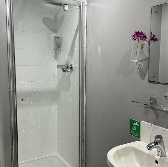 Пансион The Railway Sleeper Lodge