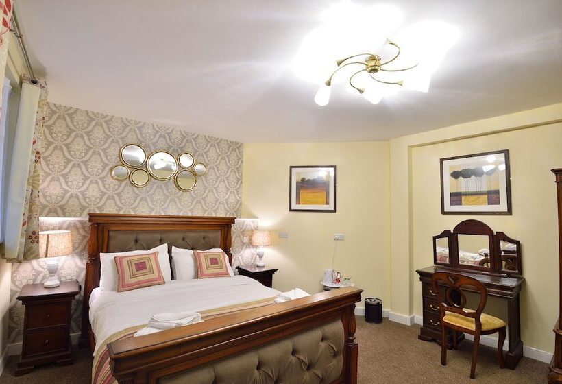 Пансион The Royal Victoria And Bull