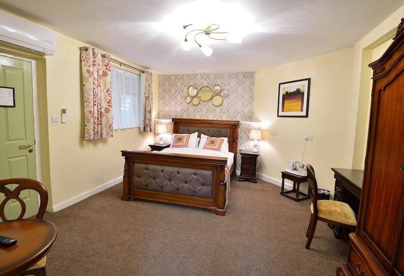 Пансион The Royal Victoria And Bull