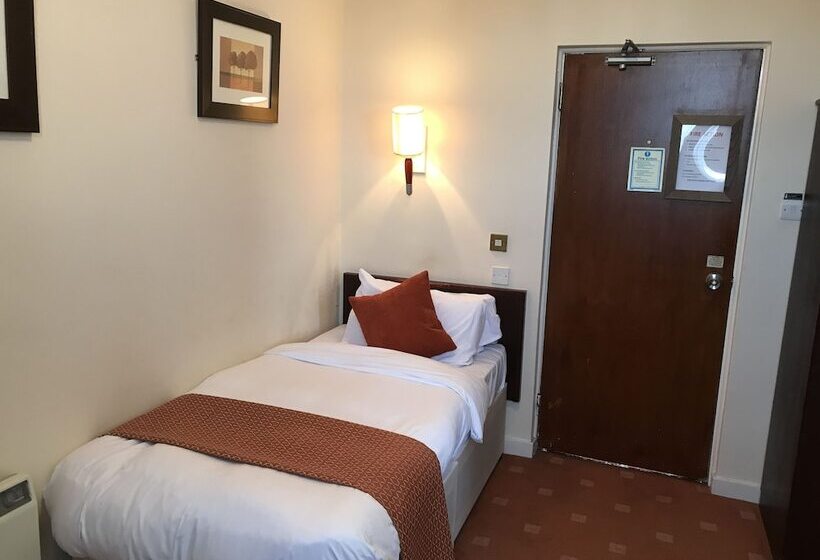 Пансион The Royal Victoria And Bull