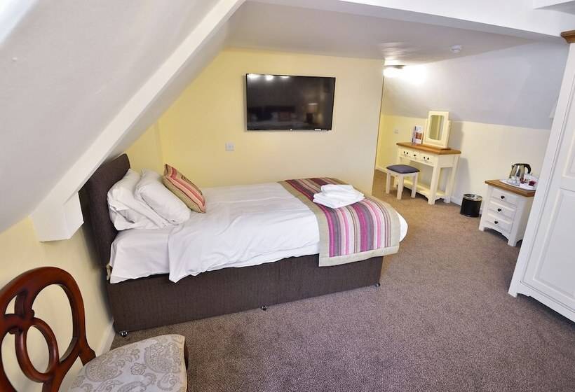 Пансион The Royal Victoria And Bull