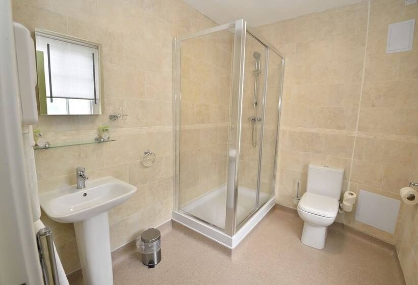 Пансион The Royal Victoria And Bull