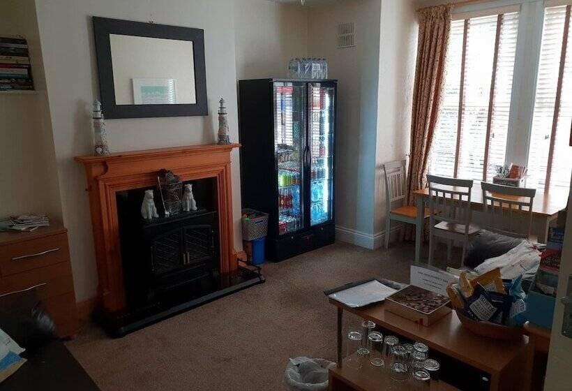 Пансион The Trelinda Guest House