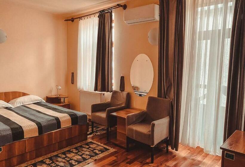 پانسیون Vila Royal