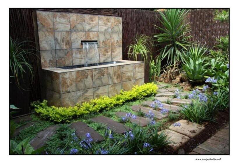 Пансион Villa Xanelle Boutique Guest House