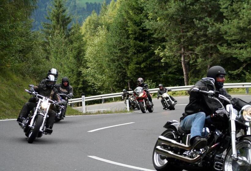 Restaurant   Café   Pension Hassler