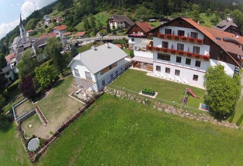 Restaurant   Café   Pension Hassler