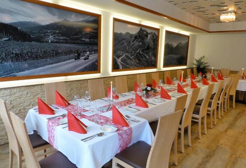Restaurant   Café   Pension Hassler
