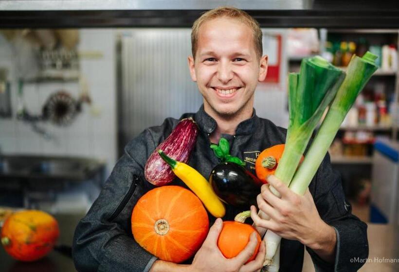 Restaurant   Café   Pension Hassler