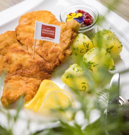 Restaurant   Café   Pension Hassler