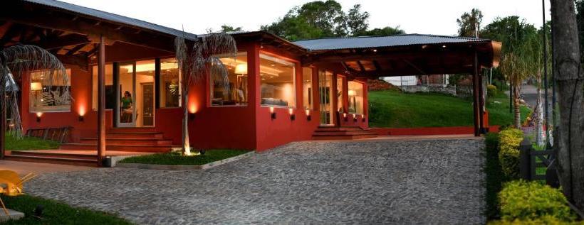 Río Arriba Suites & Apartments & Restó