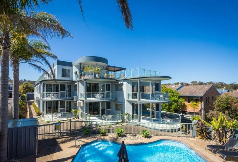 The Palms Apartments