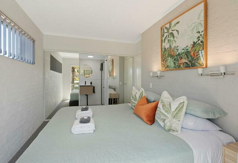 The Palms Apartments