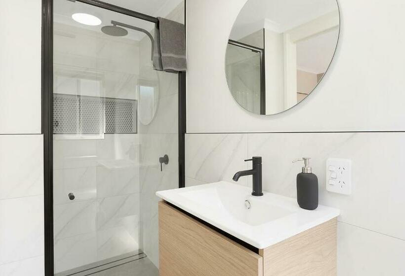 The Palms Apartments