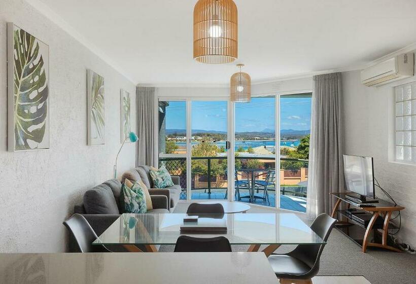 The Palms Apartments