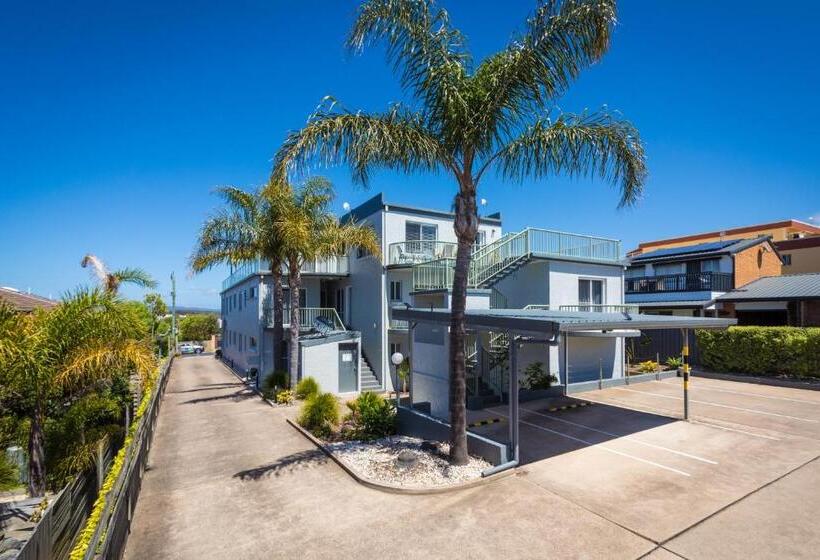 The Palms Apartments