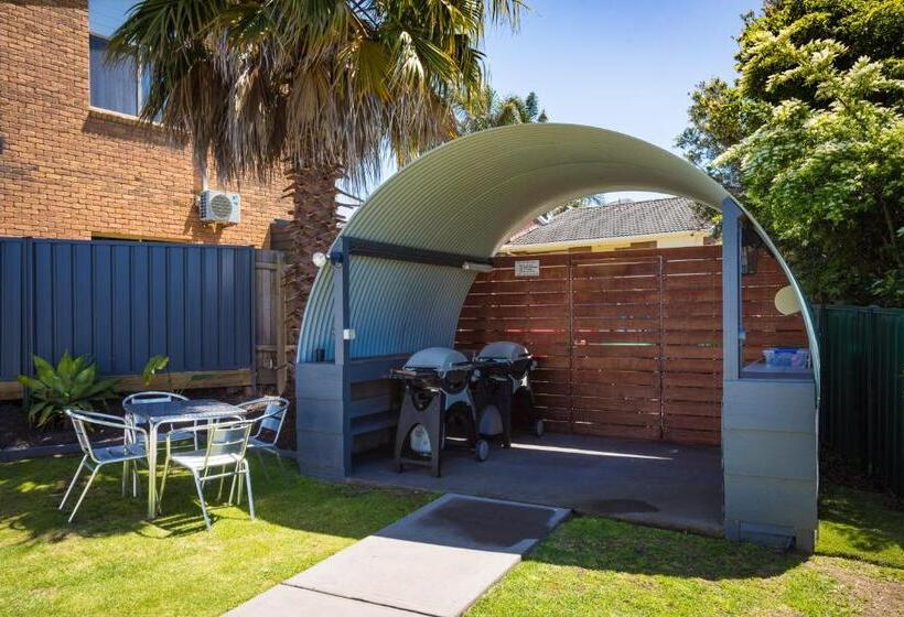 The Palms Apartments