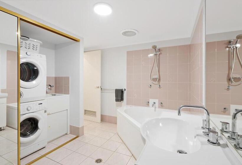 The Palms Apartments