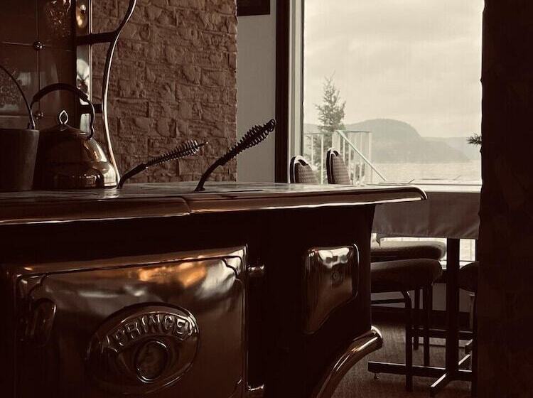 호스텔 Auberge De La Rivière Saguenay