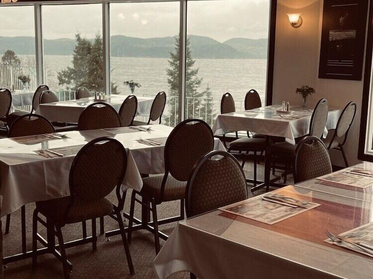 호스텔 Auberge De La Rivière Saguenay