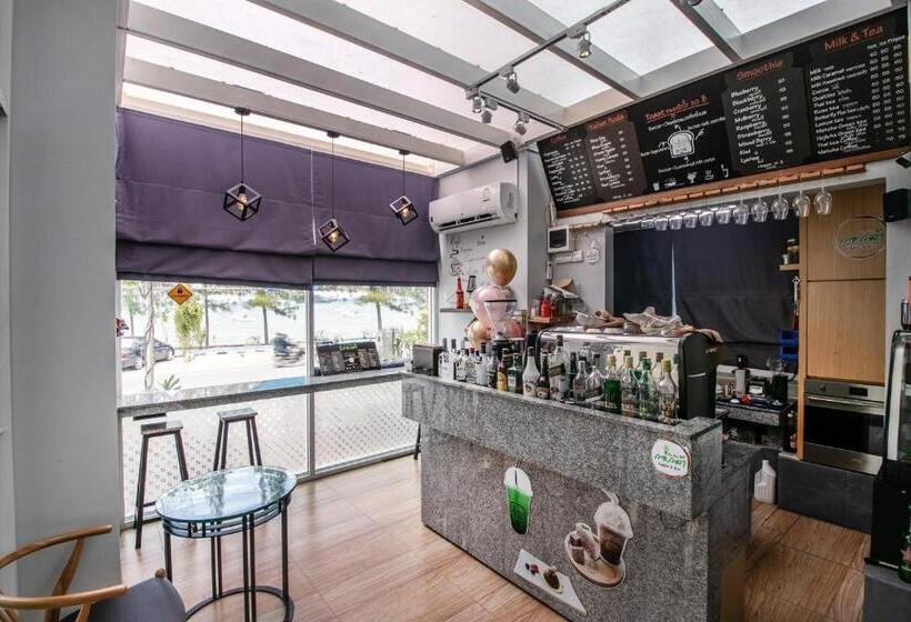 호스텔 Goldenbeach Boutique Resort