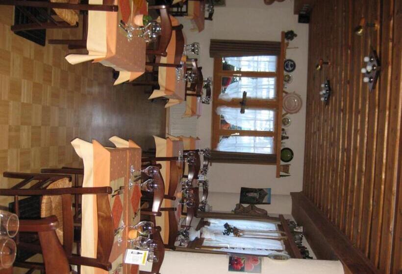 הוסטל Pension Spycher