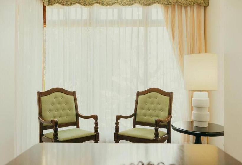 El Rodeo Estancia Boutique Hotel & Steakhouse